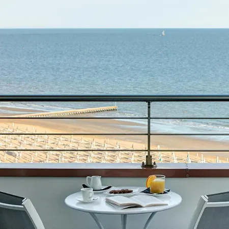 Adriatic Palace מלון 4*