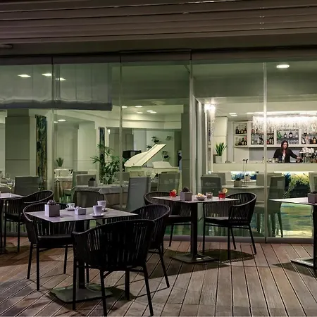 מלון Adriatic Palace לידו די ג'סולו